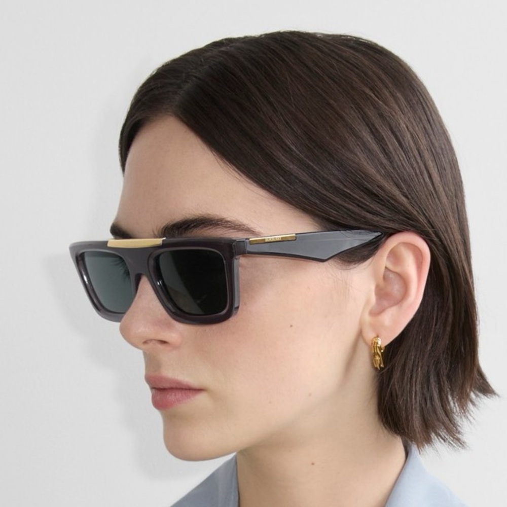 Burberry Classic Rectangular Sunglasses - image 4